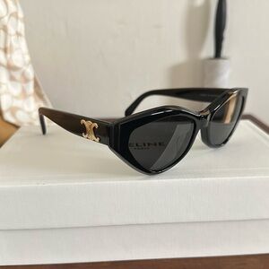 Brand new Authentic Celine Triomphe Sunglasses CL40323U